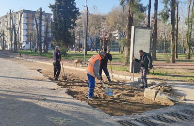 Bayraklı’da kilit parke seferberliği!